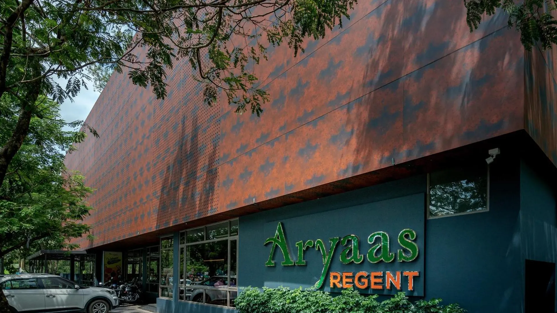***  Aryaas Regent Hotel Kochi India